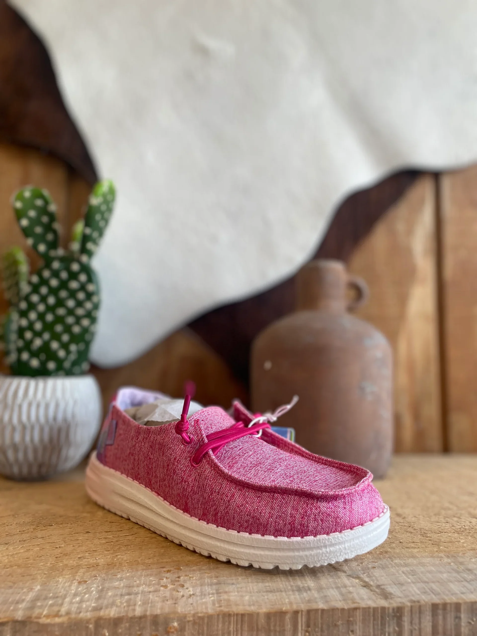 Elliotts Boots Shop -Elliotts Boots Shop 9C33675F 2383 4DFB B7AF 7AD024E6C117 scaled